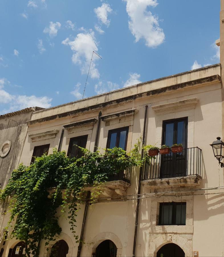 Villa Dimora Montalto,Indipendente Con Terrazzo Privato Syrakus Exterior foto